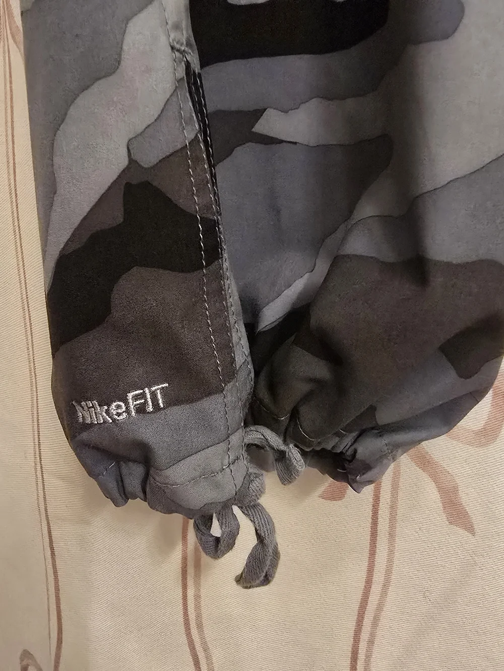 Nike gray black
